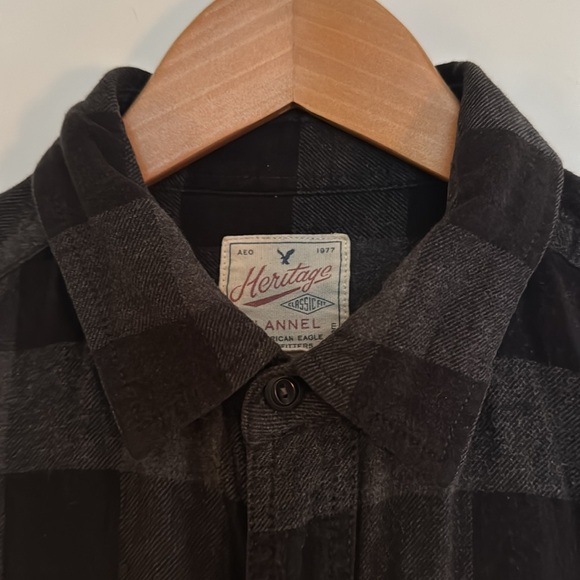 Vintage American Eagle Flannel black and grey, super soft. - Picture 3 of 9